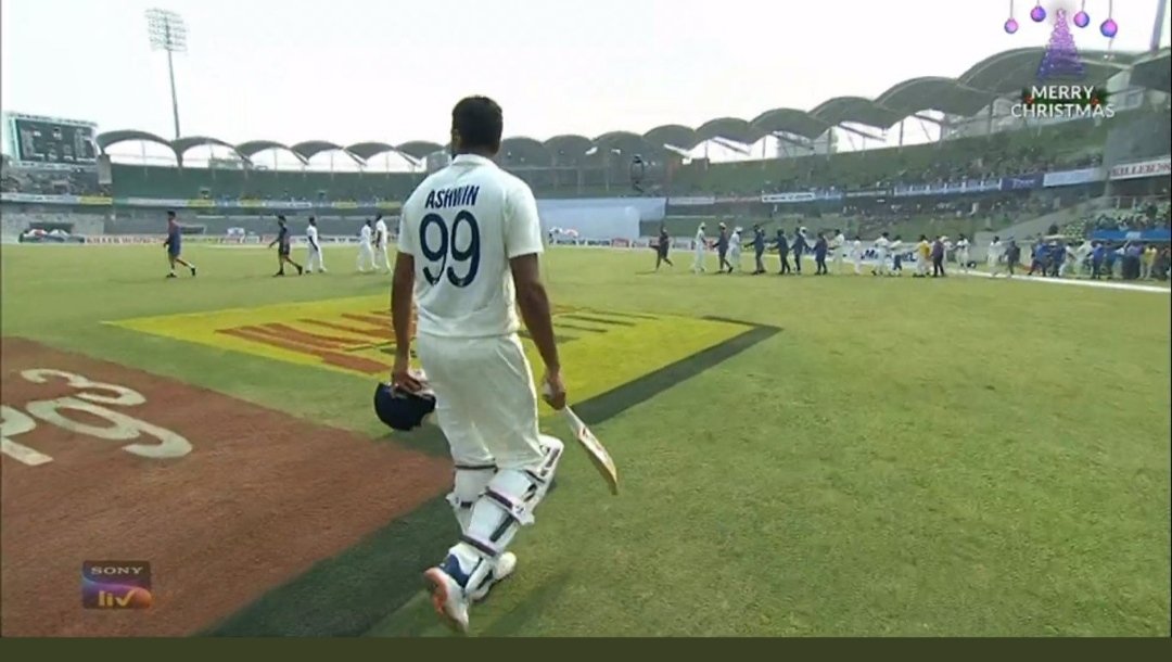 क्‍या हार में क्‍या जीत में, 
किंचित नहीं भयभीत मैं!!
#अटल_बिहारी_वाजपेयी🇮🇳