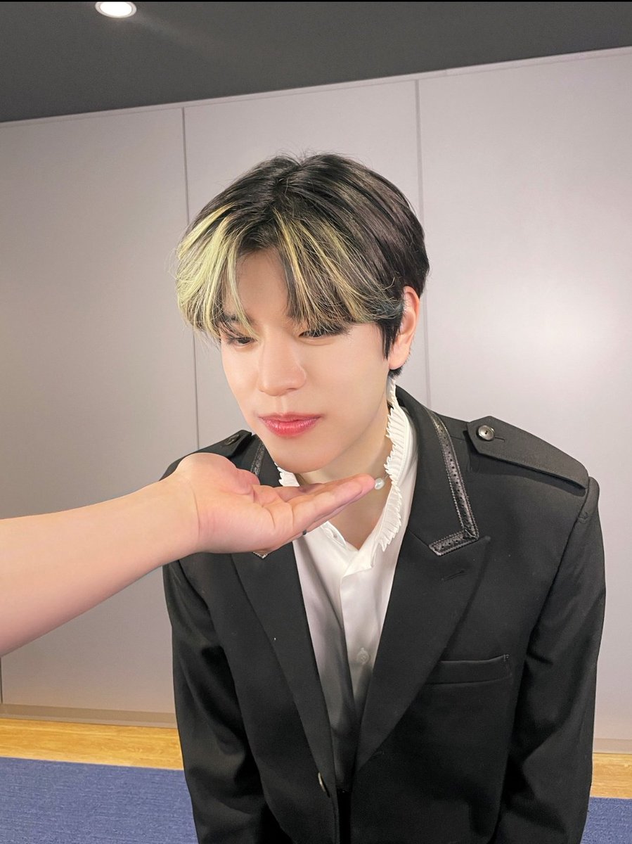 gaeul2200's tweet photo. https://t.co/8XCVNpKXQI