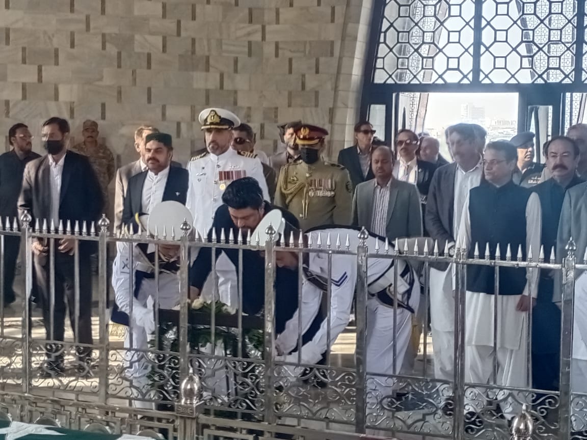 KamranTessoriPk's tweet photo. آج کے اس عظیم دن کے موقع پر ہمیں یہ عہد کرنا ہوگا کہ ہم قائد اعظم کے اقوال پر عمل کرتے ہوئے ملک کی سلامتی کی ہر ممکن کوشش کریں گے

#QuaidEAzam #25thDecember #QuaideAzamDay https://t.co/xQkWmYwyuU