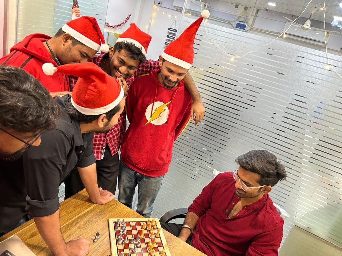 gamebee_studio's tweet photo. Merry Christmas from the Gamebee Studios family! We're in the christmas spirit with decorations, treats, and festive activities. We hope you all have a holly jolly holiday season!
#Christmas #gamedev #gamebee https://t.co/OL3b77juAt