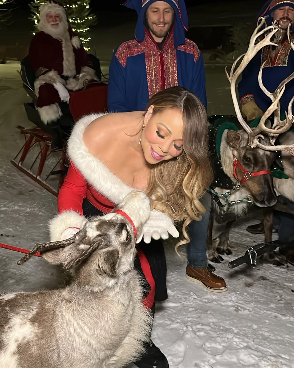 MariahCarey's tweet photo. Santa makes a pit stop at our lair with Baby Blitzen in tow for her first public appearance! Sooooo cute!!! 🦌😍
Merry Christmas Eve everyone! ♥️♥️🎄❄️🎅🏼🎄♥️
P.S this is my Merry Christmas II You ensemble!!! 💃 https://t.co/bksMWol5Gp
