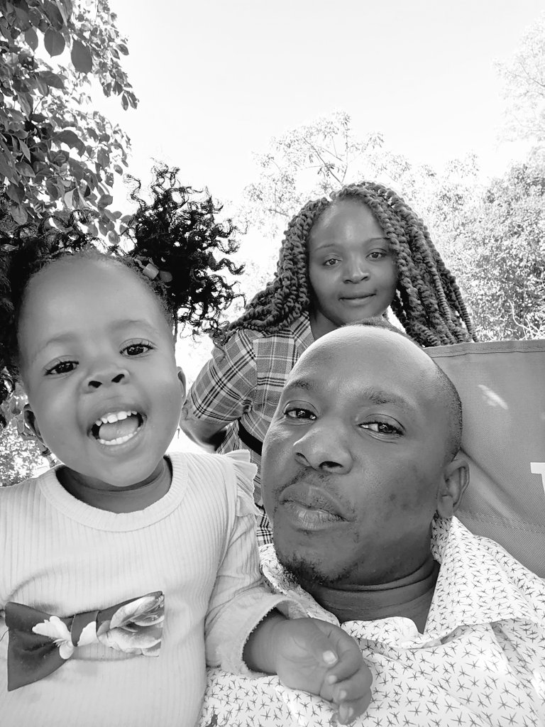 Taking it like Sunday morning... Chilling out with my personal person. 2023 Muchasvinura