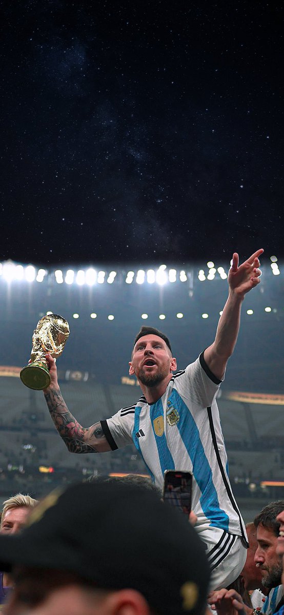 ebr__9's tweet photo. 18/12/2022 
يا كاتب التاريخ اغلق الصفحات ,ليله انصاف الكره لسيدها و ملكها ليله تتويج الاعظم ليله لم و لن تنسى يالشيخ 😭💙💙💙💙💙 https://t.co/mVbknn6Kbk