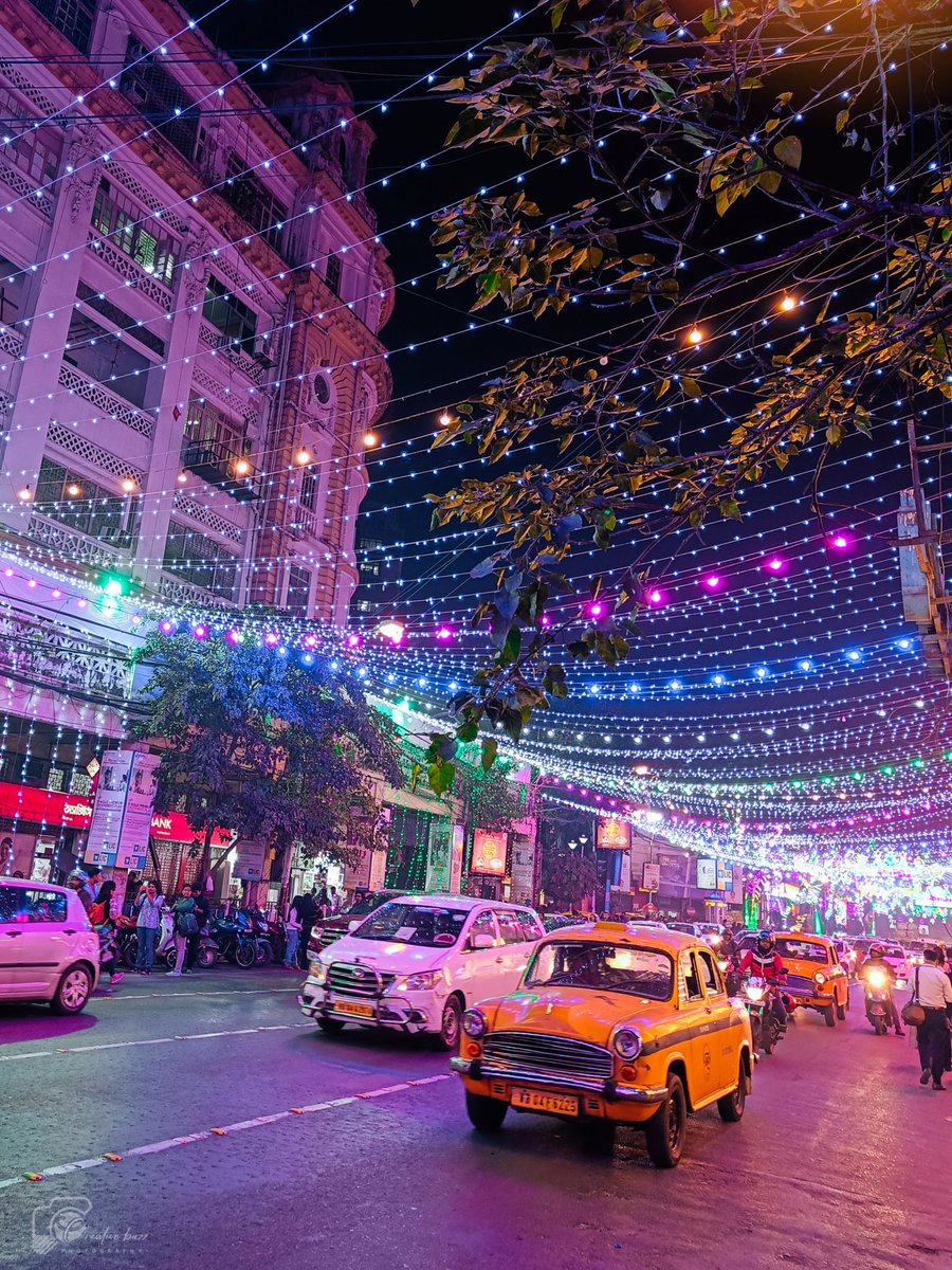 swagotomondal1's tweet photo. Park Street/Kolkata 📍 During Christmas ⛄🎄🎅

Link- https://t.co/hdizWaHlOT

➡️ꜱʜᴏᴛ_ᴏɴ- @realmeindia (rєαlmє9prσpluѕ♥️)

➡️ᴇᴅɪᴛɪɴɢ_ᴀᴩᴋ- @lightroom (prσ🔥)

@Pindle_India #pindle #pindleindia
#pindlegems #sharewithpindle #shotonrealme #photography https://t.co/n5YXvMliLD