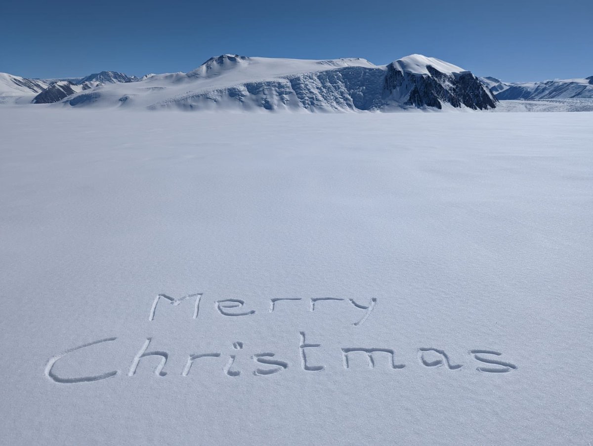 Merry Christmas from us all on the Nansen Ice Shelf in #Antarctica #workingatchristmas ⁦@BAS_News⁩