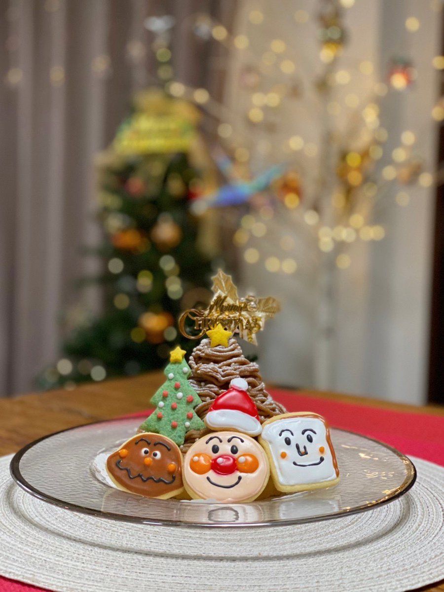 achaaan516's tweet photo. Merry xmas🎄❤️
今年は、娘の大好きなアンパンマンケーキ作りました☺️🍰
https://t.co/INOnY0JCid https://t.co/Z164p4HzTH
