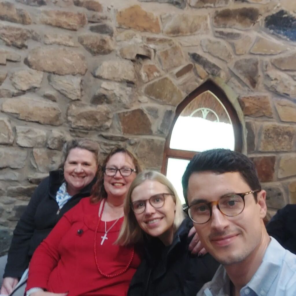 hogsback's tweet image. May we all experience the joy of Jesus this Christmas time and may His peace fill our hearts. Wishing all an amazingly blessed Christmas from a misty peaceful HOGSBACK. instagr.am/p/CmlNJJaKKAh/