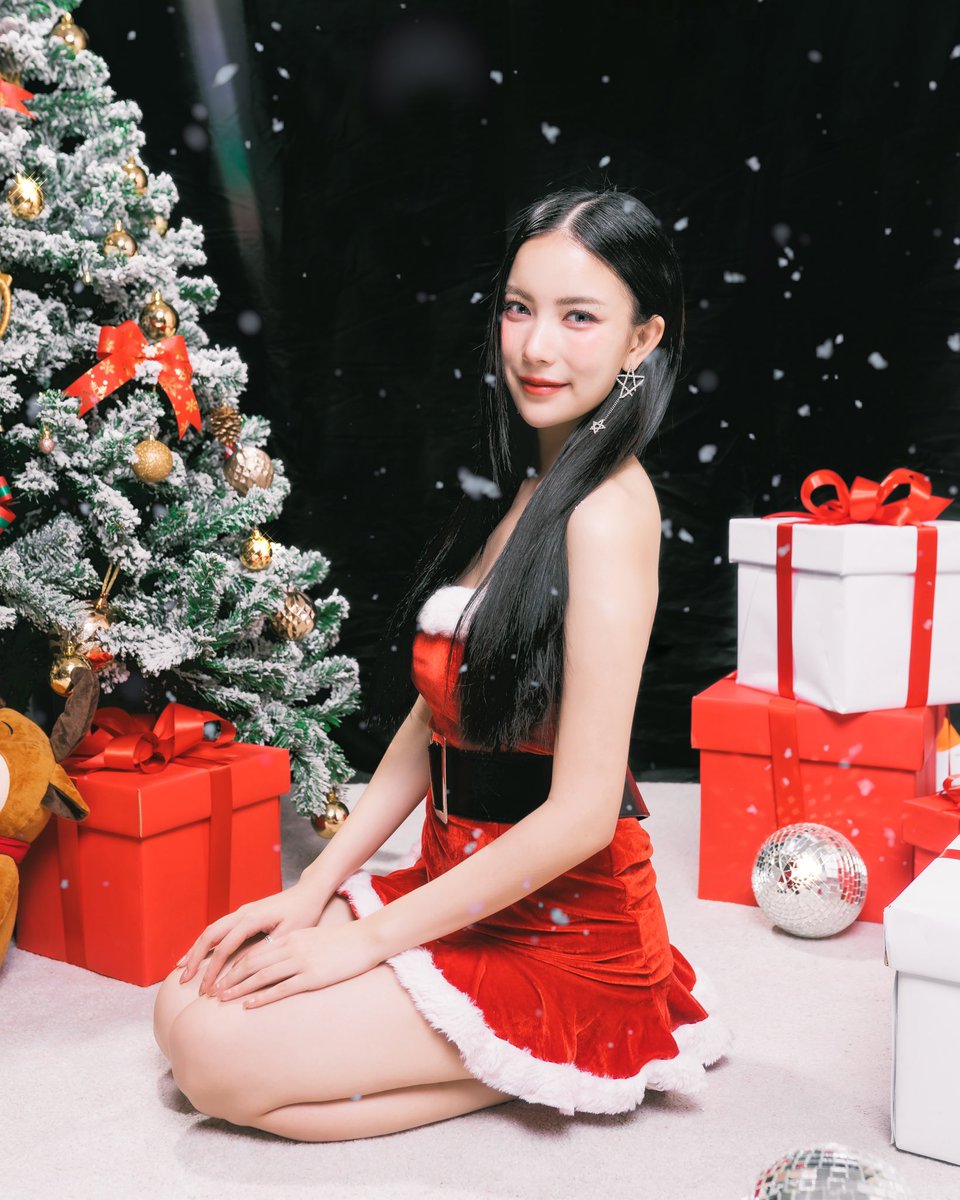 MookWorranit's tweet photo. Merry Christmas🥳❤️🎄 https://t.co/hzw6N9pomd