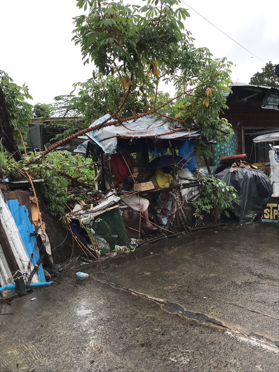 imjcsantiago's tweet photo. Itβs a very sad day for many of us. A heavy feeling looms all over the province. The rain has not stopped. It looks like itβs not stopping anytime soon. We donβt know what will happen next. Keep us in your prayers. Itβs pretty bad out here. #PrayForMisOcc https://t.co/xnnV1F6B0x