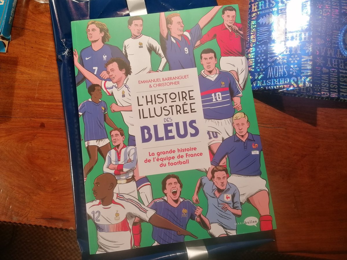 Découvrir les exploits des Cisowski, Baratte et autres Piantoni qui mettaient des étoiles dans les yeux de mon père, et rafraîchir les souvenirs de "mes" Bleus !
Merci <a href="/EBarranguet/">EBarranguet@AFP</a> d'avoir glissé ce trésor dans la hotte du Père Noël !!!