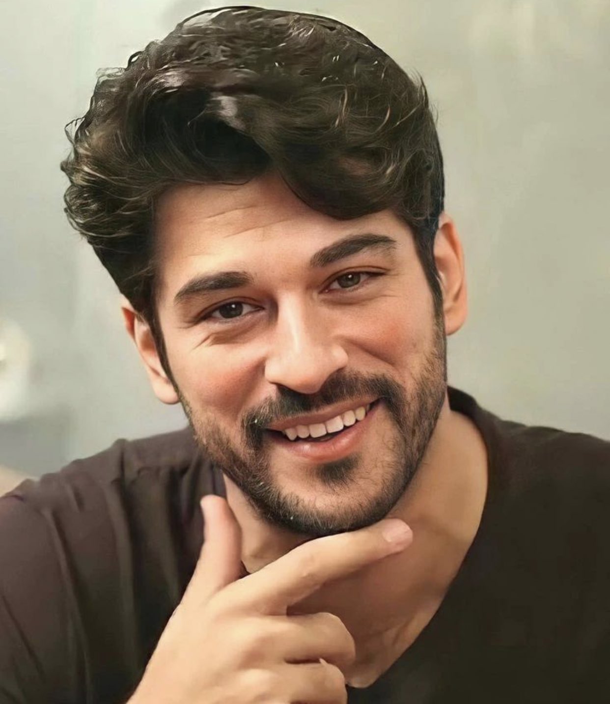 Belated Happy Birthday Kemal este Burak Ozcivit.

Grabe nun nagpunta sya sa Qatar last week pinagkaguluhan sya 