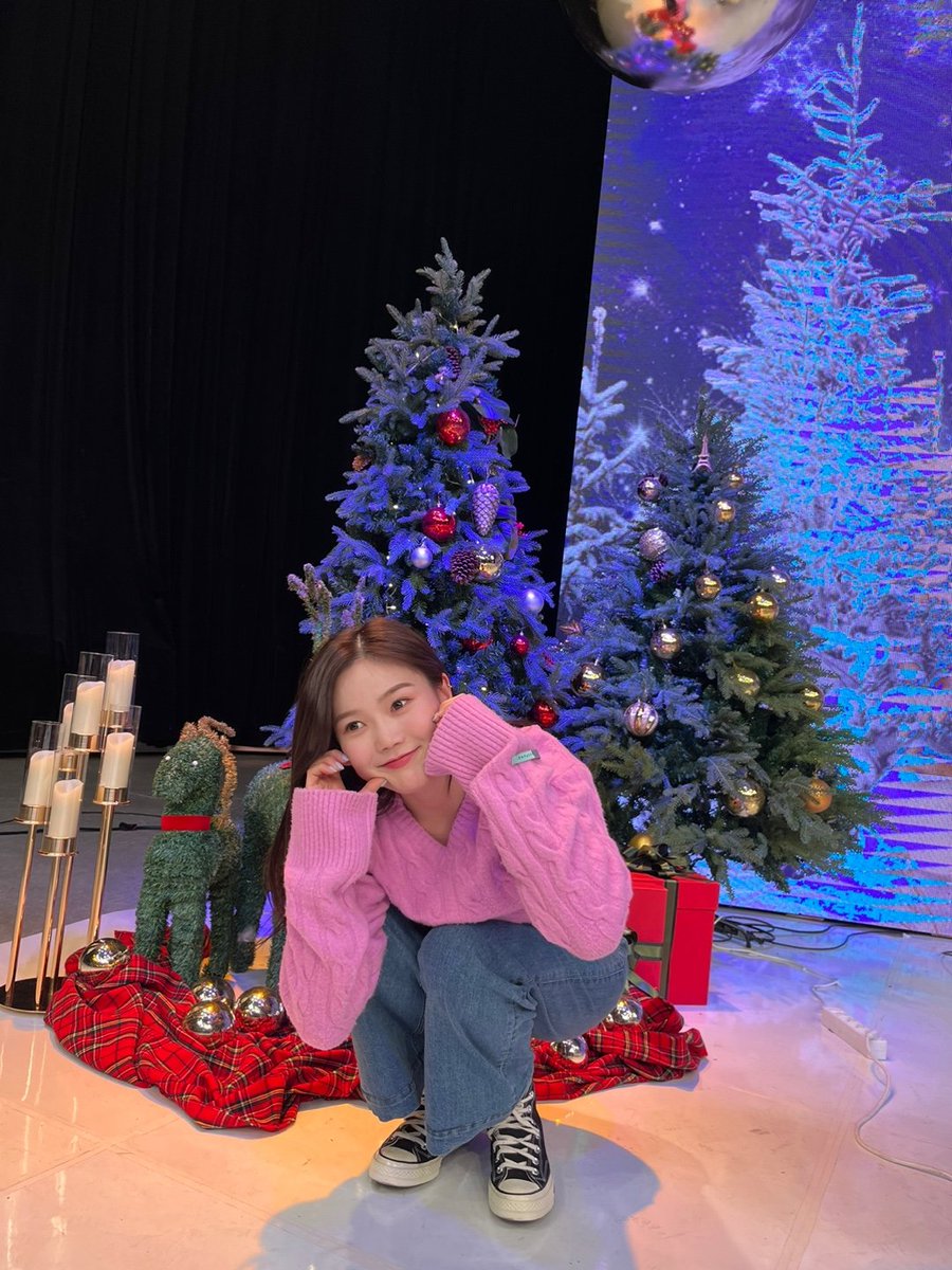 WM_OHMYGIRL tweet picture