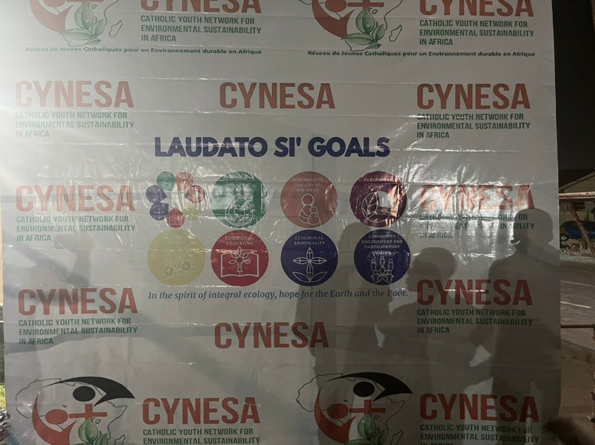 #CynesaGhana used this #Christmas season to create awareness on #LS and raised funds in response to the second goal of #LS response to the poor to help St Vincent de Paul reach to the poor, aged and needy. #Plastics gathered were used to decorate the Christmas tree