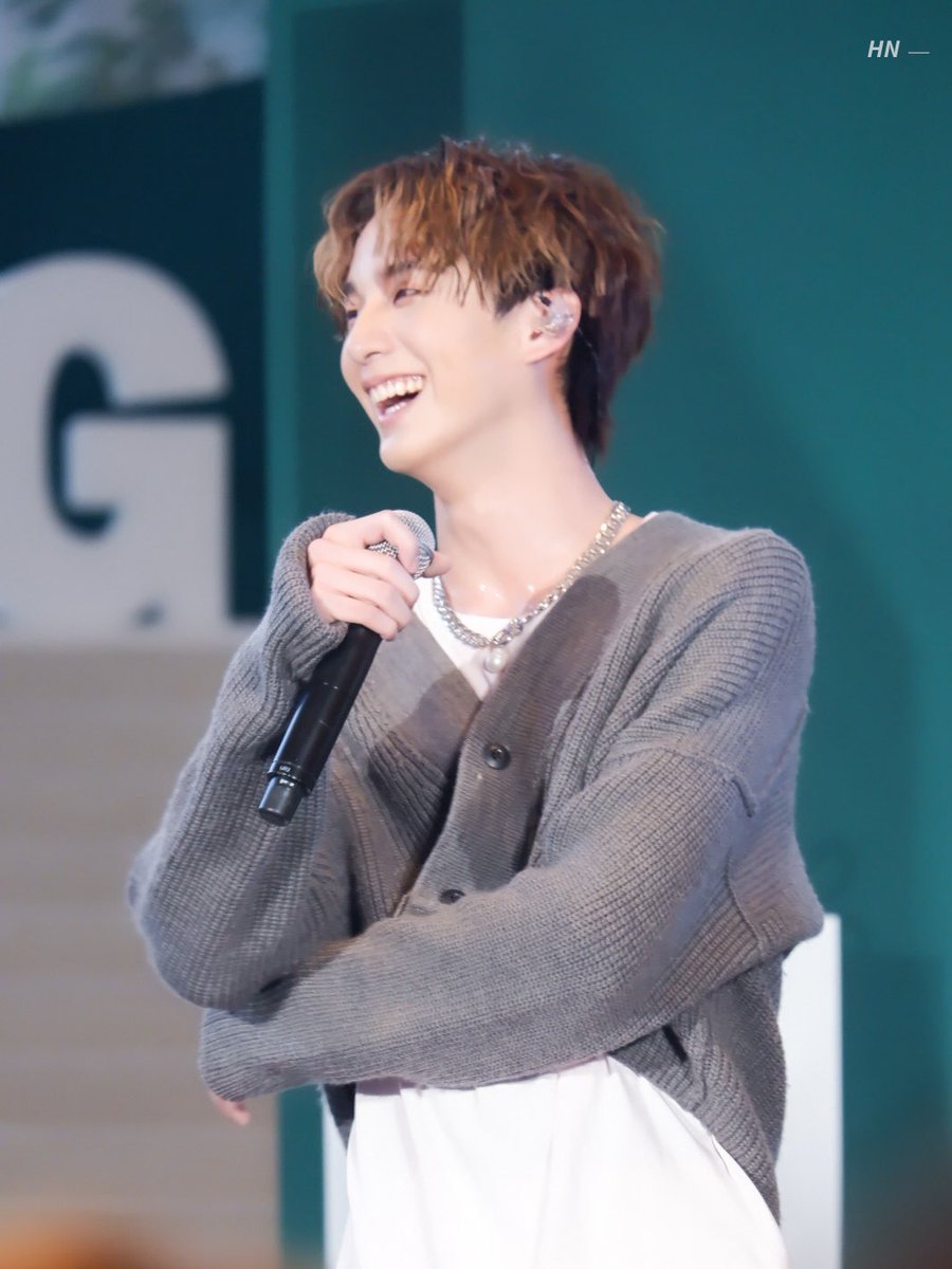 hnsnapp's tweet photo. น้องแทดน่ารักสมคำร่ำลือ 

#TadATLAS #ATLAS_TH
#WintercallingxATLAS https://t.co/hyCwbFKJ9T