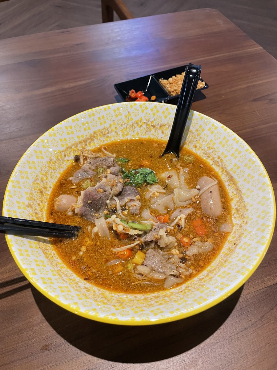 nocturnalcutie's tweet photo. cuaca dingin tuh enaknya ngehotpot!🍽️

mau kasih referensi tempat mam hot pot di Bandar Lampung, Dafook~

#dindinchomp https://t.co/n4o9Po7siL