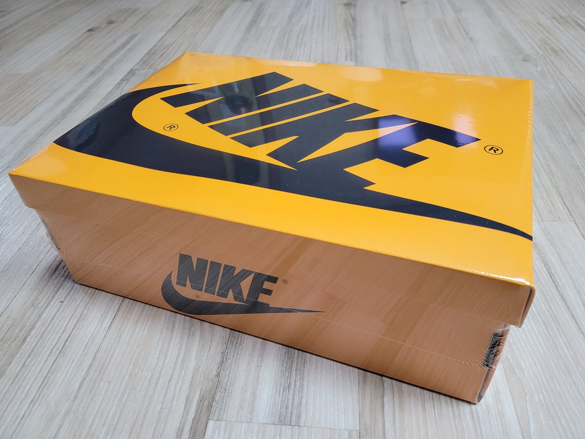 dp292513's tweet photo. 나의 여덟번째 조던..
Air Jordan 1 retro high og taxi
색깔이 너무 이뻐서 고민고민 끝에 집에서 쫓겨날 각오하고 구입한 taxi
진짜 너무 예뻐서 사지 않을 수 없었다
어느 코디에도 다 잘 어울릴 컬러웨이에 반했음
쉐터드 백보드가 나왔을 때부터 소문이 무성했던 녀석이지만 결국 갖게 되네 ㅎ https://t.co/uSGnfUHlnj