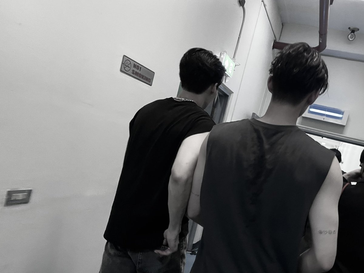 Boydtuan_'s tweet photo. 🤍 #BrightWinConcert https://t.co/UyCgEzJPy9