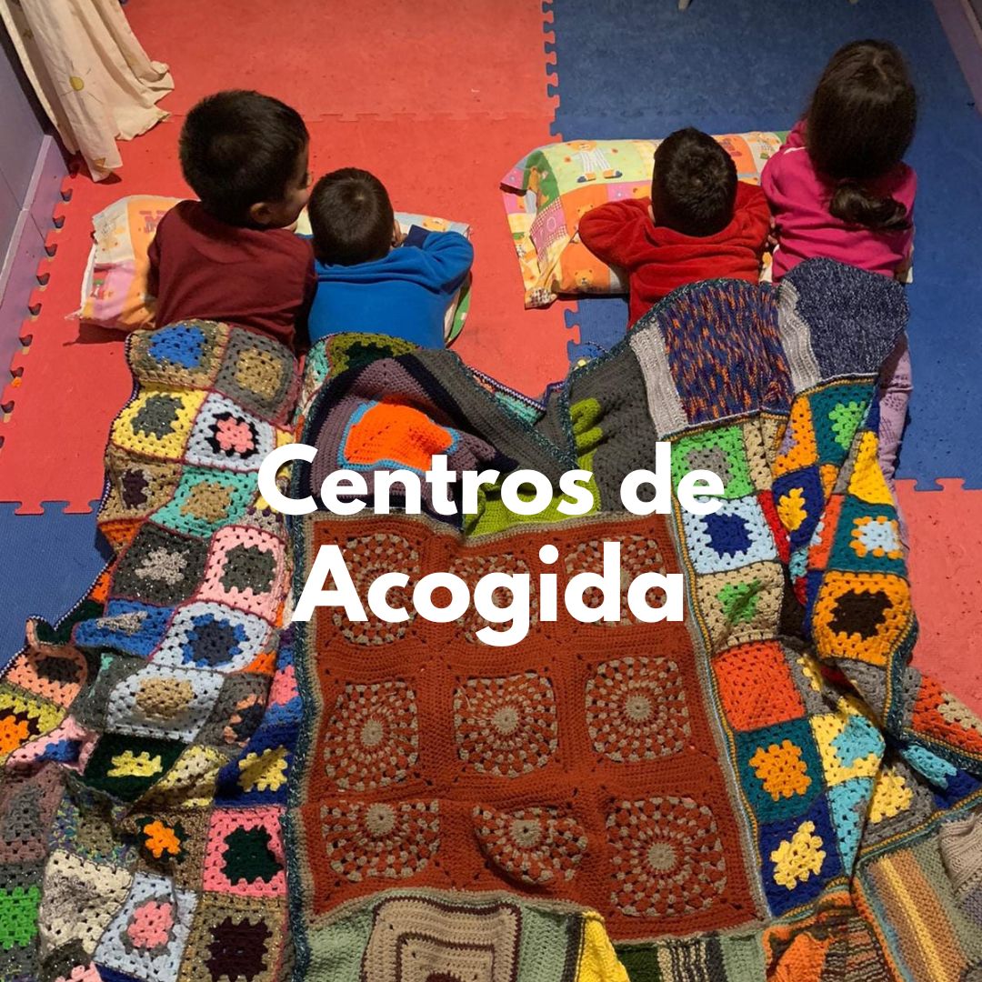 XCaparrosObiols's tweet photo. Ayer visitamos a niñ@s en sus casas y en Centros de Acogida para ofrecerles amor y regalos. 
Tras muchas emociones, siempre me queda la sensación de que, entre tod@s, podríamos hacer más por su bienestar.
Muchas gracias a l@s que colaboráis para hacerlo posible.
Feliz Navidad https://t.co/a32DVDdHBc