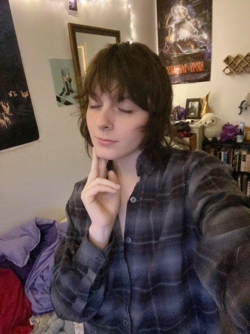 1 pic. Lazy Sunday https://t.co/E4Ko7egQOa