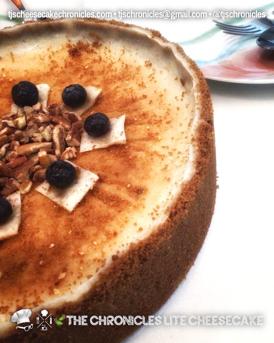 TJsChronicles's tweet photo. The Chronicles Lite Cheesecake🍃is the first Vegan cheesecake in the Chronicles lineup and features a full surround biscotti crust with optional toppings of fruit and pecans.
#GoodEats #ItsAGoodThing #Biscotti #Vegan #VeganCheesecake #Cheesecake #Dessert #TJsChronicles https://t.co/KWqYruN24p