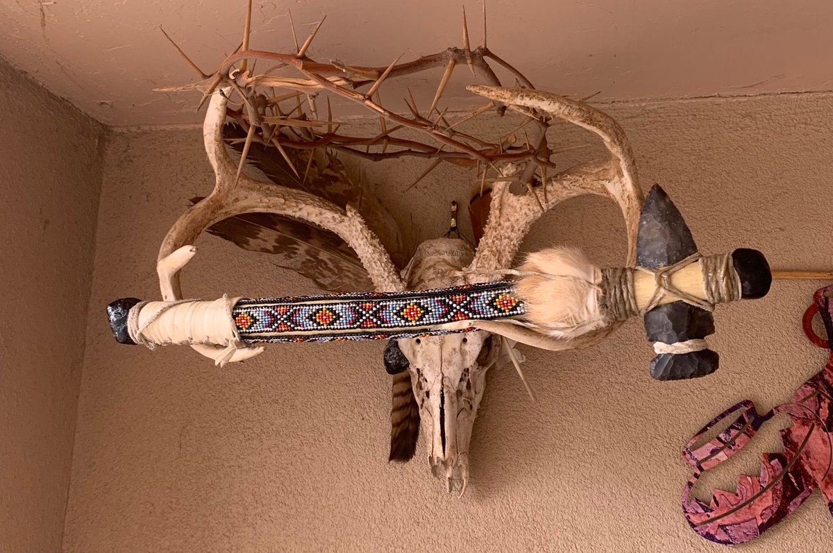 Flint from England tomahawk with an inclusion that looks like a full moon on the pick side. One more for my collection . #flintknapping