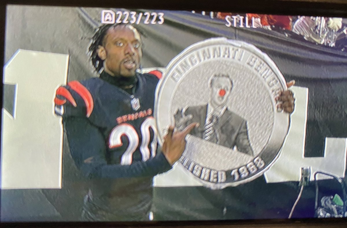 CINClothingCo's tweet photo. Eli Apple after the game 😂 (@FOX19Jeremy) https://t.co/iFdSEGsDCx