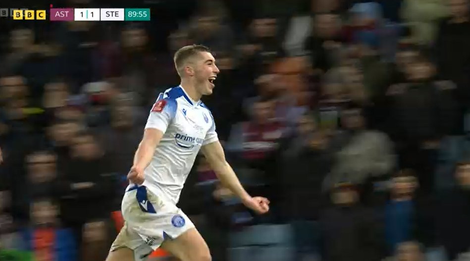 foet247europa's tweet photo. League Two Stevenage produced an incredible late comeback to beat Premier League Aston Villa 2-1 at Villa Park and reach the FA Cup fourth round. #AVLSTE #FACup https://t.co/sseuCPK1L2