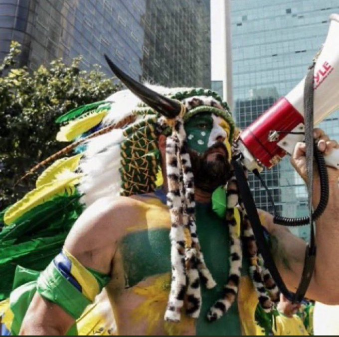 PaulHook_em's tweet photo. The Brazilian Shaman has arrived! 🇧🇷✨😂 https://t.co/AzHQ6Od8OE