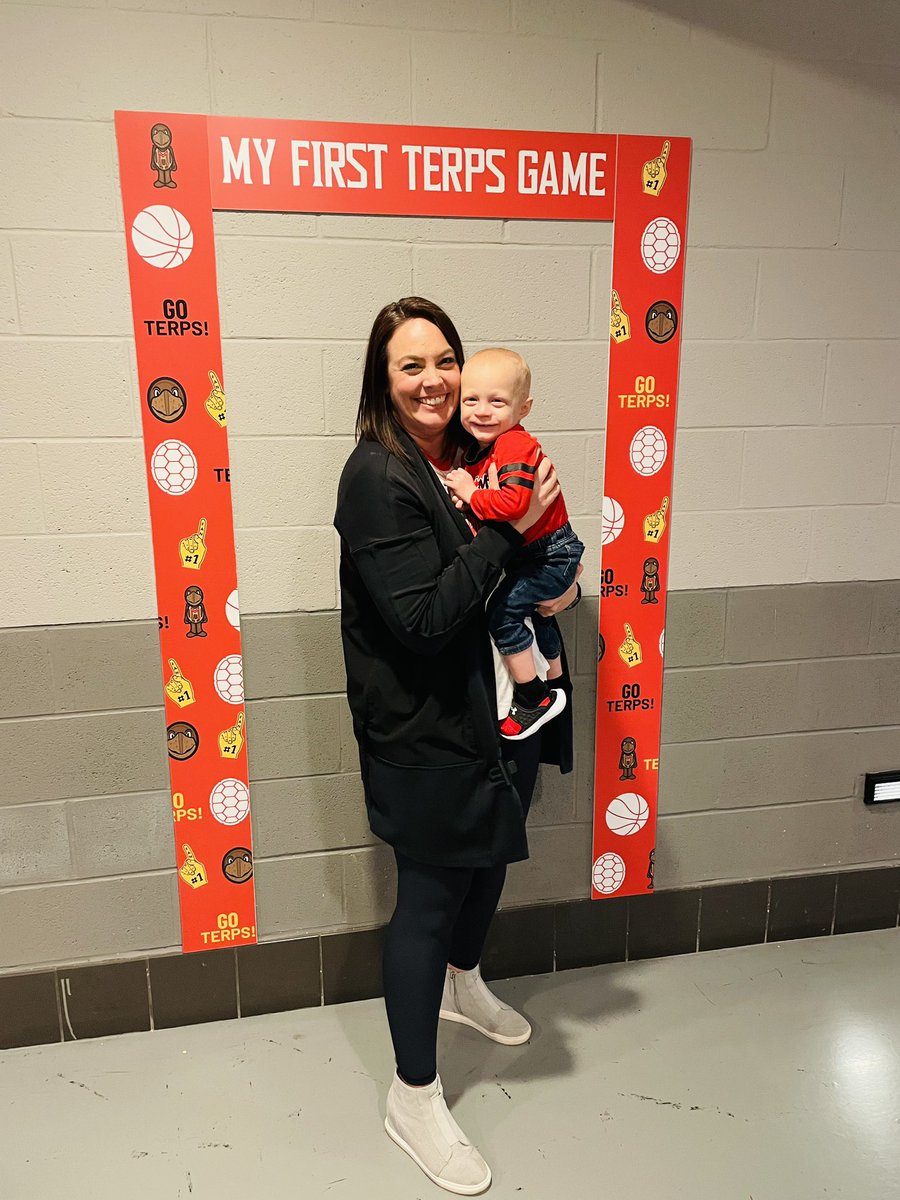 kmills34's tweet photo. First @TerrapinHoops game at Xfinity for these two https://t.co/NozTgQEkFp
