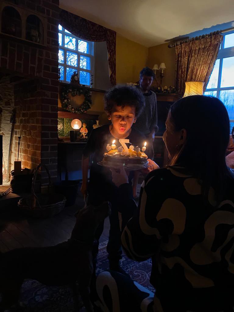 ArubaRed's tweet image. I just found this photo on my camera role from Christmas Day, I can’t believe I have a 7 year old!!! 🥲 My little baby growing up 🥰 Hold your loved ones close and appreciate them every single day ❤️❤️❤️