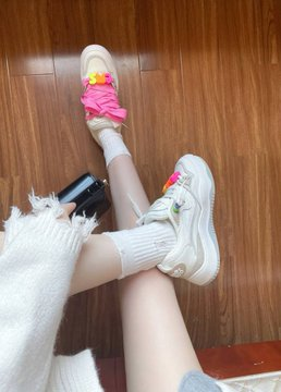 CzyzuW's tweet photo. wear a different style https://t.co/2y3UDstf43