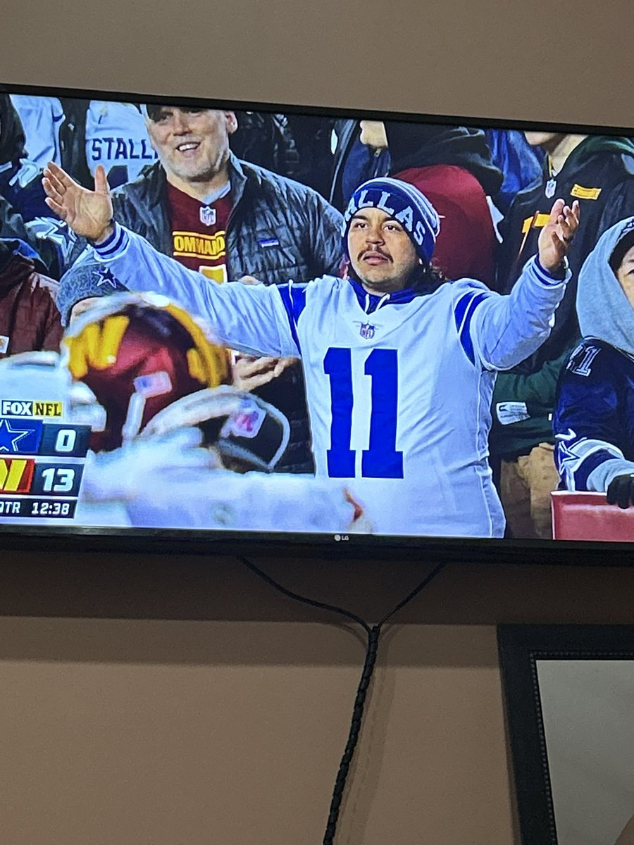 GaucaKaren's tweet photo. If #wtf was in a picture dictionary #dallascowboys https://t.co/fDYuVJ3FGO