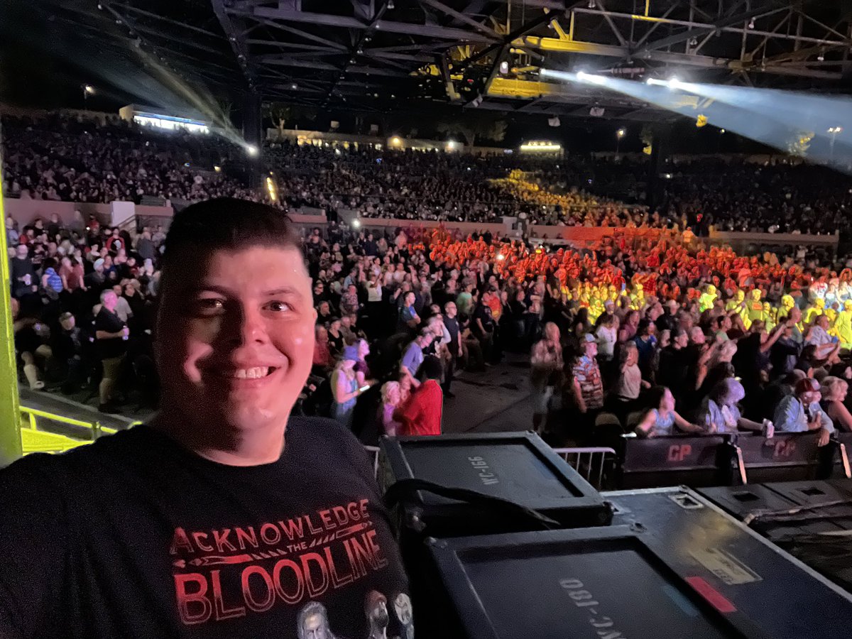 BabyHuey83's tweet photo. Going through my phone and found a ton of photos from #BoneBashXVIII. What a fun day reconnecting with our Bonehead Family. I can’t wait for the outdoor concert season to return this year. Which concert are you looking forward to this Summer?

#1077TheBone #BoneBash https://t.co/XCt7UCcwXB