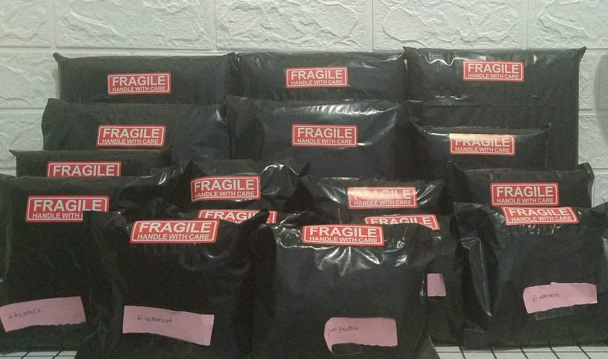 veciascape's tweet photo. #VC_Updates
Good morning po! Sa mga miners po na nakapagcheckout po, ready for pick up na po mamaya yung parcel nyo at meron din pong for pick up bukas. https://t.co/y5i967TqWc