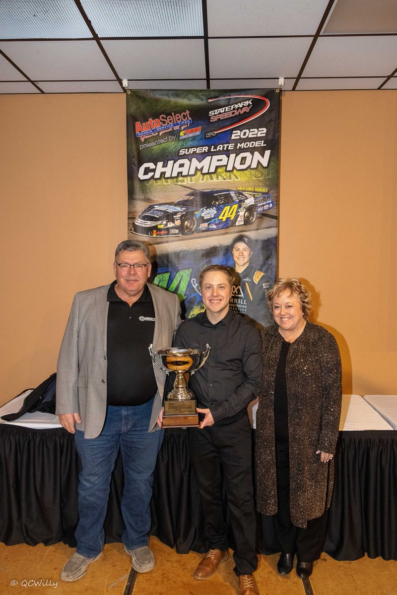 JustinMondeik44's tweet image. Had a great time at the @SPSRaces banquet last night celebrating our 2022 SLM Track Championship! THANK YOU to my family, crew, fans and partners!

@PFCbrakes l #ItsQuicker
@TobyRaceProds l #TOBYCar
@WehrsMachine l #BilletTrickery