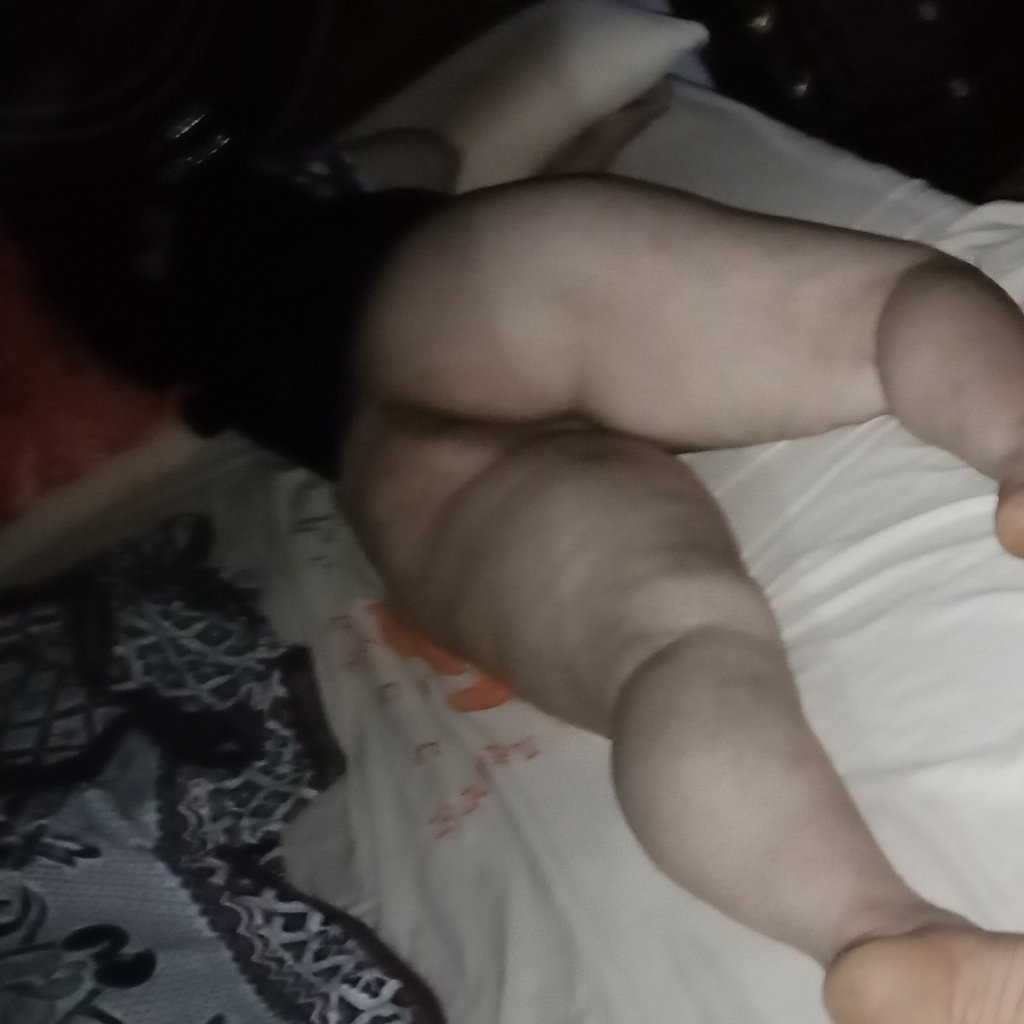 اللى ما بيصور لا يجينى 
بالمناسبة عايز رأيكوا فى مراته ...🔥🔥

#رشا #ديوث #تحرر_عربي