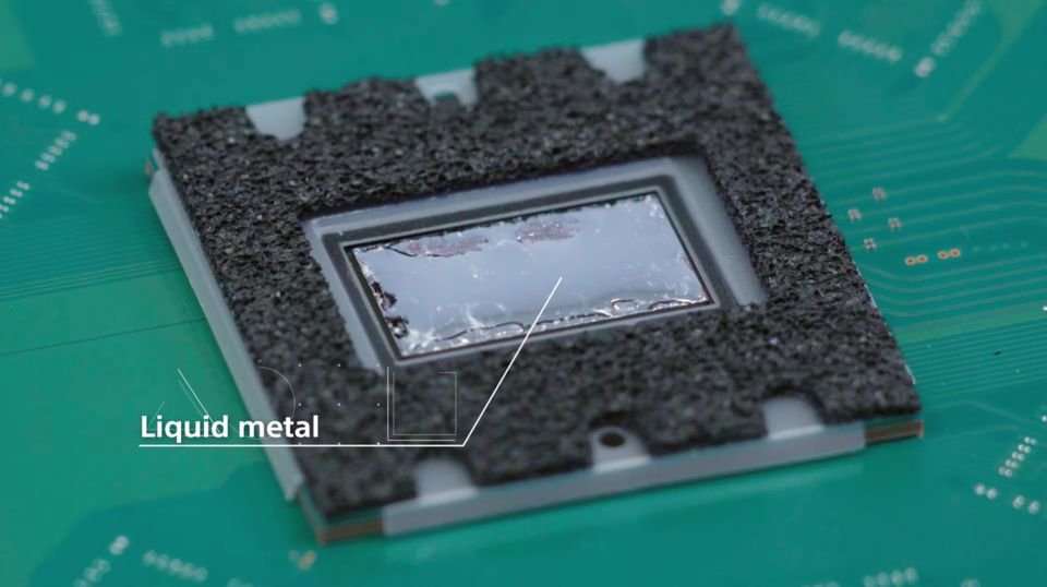 martintallolaga's tweet photo. La patente sobre el "Sellado y encapsulado" de PS5 que evita que el metal líquido se desparrame por vibración y posición vertical en el modelo digital, ni el que tiene lector. Es  imposible a corto, medio o largo plazo. Ni siquiera por empeño de la prensa.
https://t.co/31XZbkem4a https://t.co/K9omaHFWkE