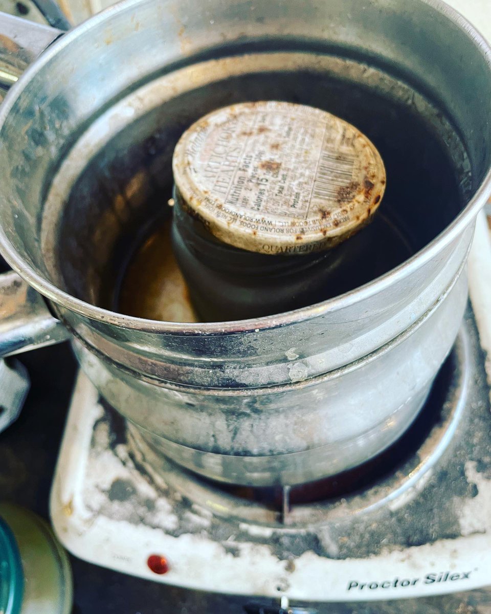 FeinViolins's tweet photo. There are different ways to mark the passage of time. For me, the luthier, one marker is when it's time to replace the (emptied & washed) Marinated Artichoke Hearts glue jar. #Luthier #ViolinMaker #HideGlue #Violin #Viola #Cello #FeinViolins #FineViolins https://t.co/7qk2mxxbgb