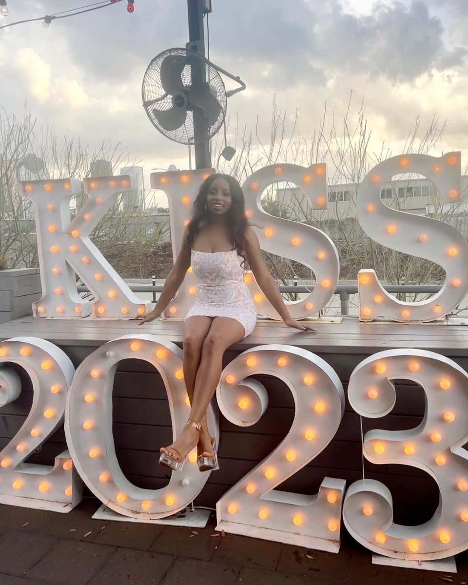 _Riese's tweet image. 