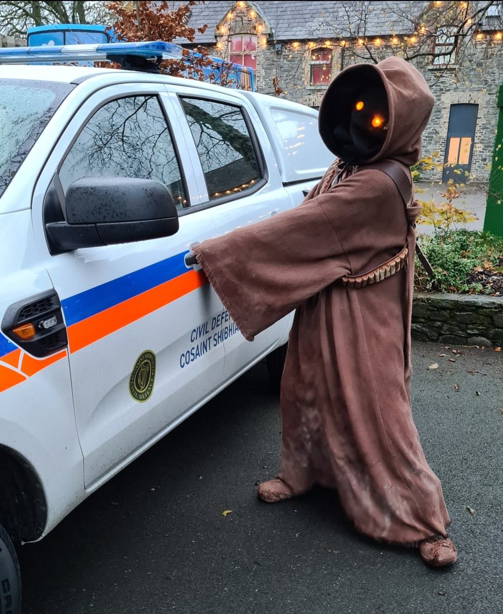 Happy new year, from all the cadets of the Galactic Academy Endor Campus.  We look forward to seeing you at many community &amp; charity events in 2023.

CDZ1917 does his best to ensure this car is secure.

#JudgeUsByOurSizeDoNot #EndorCampus #GalacticAcademy