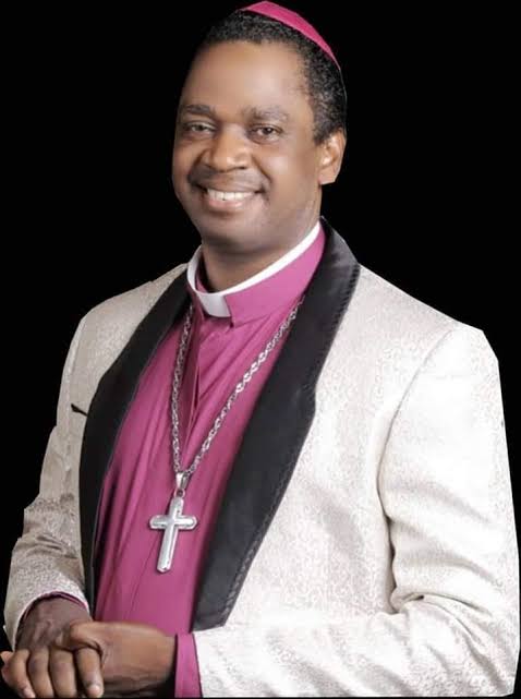 Parrot9jablog's tweet photo. @UNHumanRights
@hrw @CNNAfrica
@renoomokri
@AishaYesufu
@nairaland
@ARISEtv
CRYPTO Scam/Fraud! A self acclaimed Bishop Samuel Zuga is using CRYPTO (ZUGACOIN) to defraud poor Nigerians and other parts of Africa in a quest to become the NO.1 highest cypto holder in the world. https://t.co/E4FvyO7ao8