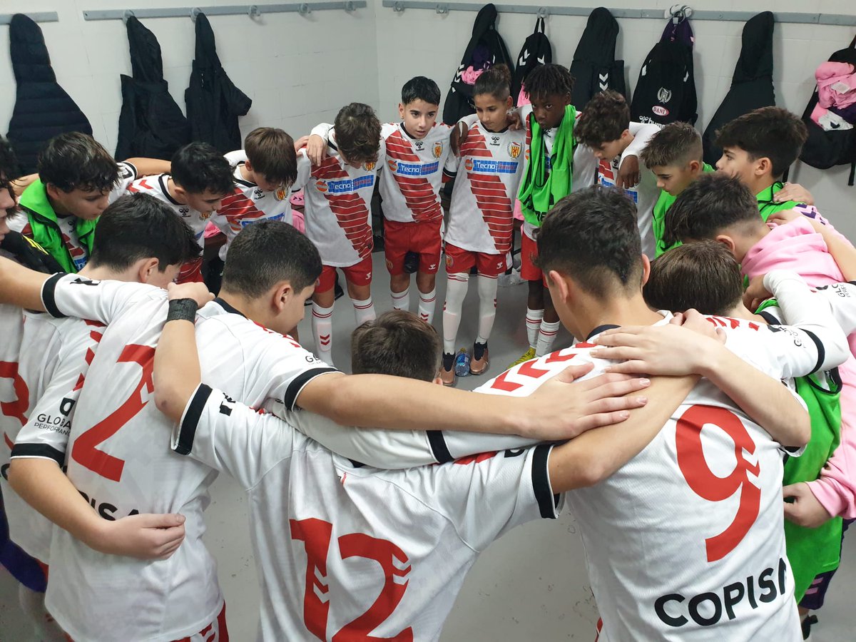 [MARCADOR INFANTIL]

🏆 1a Divisió. G1. J12
✅️ IC 6-1 <a href="/pbbarcino/">PB Barcino</a>
⚽️⚽️ Unai
⚽️ Arnau
⚽️ Nico
⚽️⚽️ Kilian

🖐🖐Desena victòria del conjunt d'<a href="/AgusMelo77/">Agus Melo</a> que segueix líder en solitari!

#SomhiHospi #SomFutur⚪❤