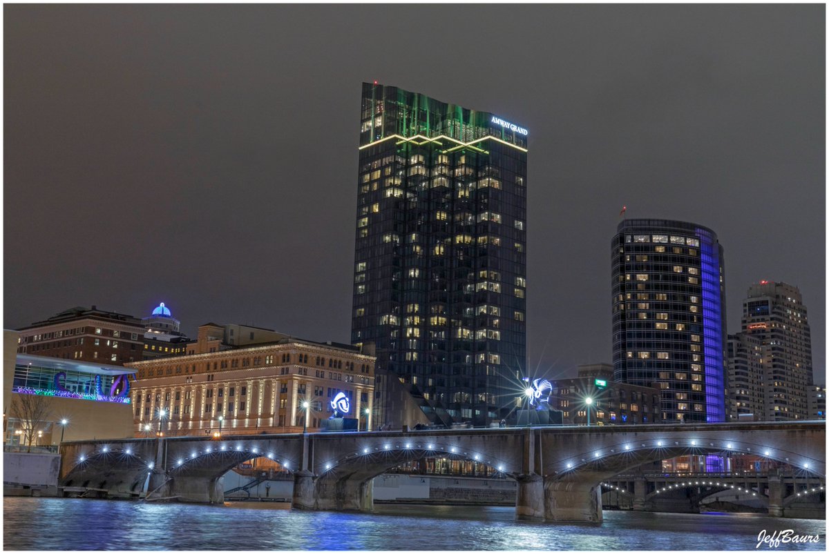 JeffBaurs's tweet photo. World of Winter
Grand Rapids, Michigan
January 7, 2023
#WorldofWinter #GrandRapids #Michigan #TalkingHeads #GilletteBridge #Vol3 https://t.co/6tiB95cPke