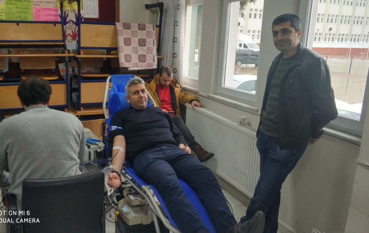 Atakum Fırat Özdemir Anaokulu, Bayındır İlkokulu ve Atakum Fatih Sultan Mehmet Ortaokulumuzun Kızılay iş birliği ile birlikte düzenledikleri Kan bağışı kampanyasına katılarak 13. kan bağışımızı da yaptık. 
Unutmayalım kan acil değil sürekli ihtiyaçtır!!!