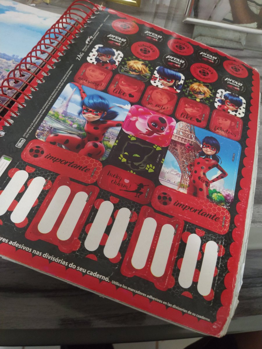 Entra ano, sai ano e eu continuo com pena de usar qualquer uma dessas figurinhas