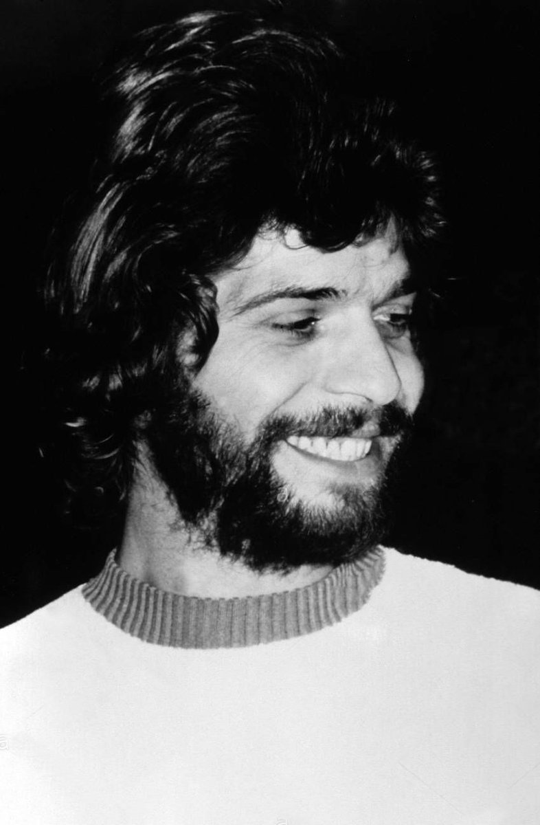 Único en esta tierra. 🖤