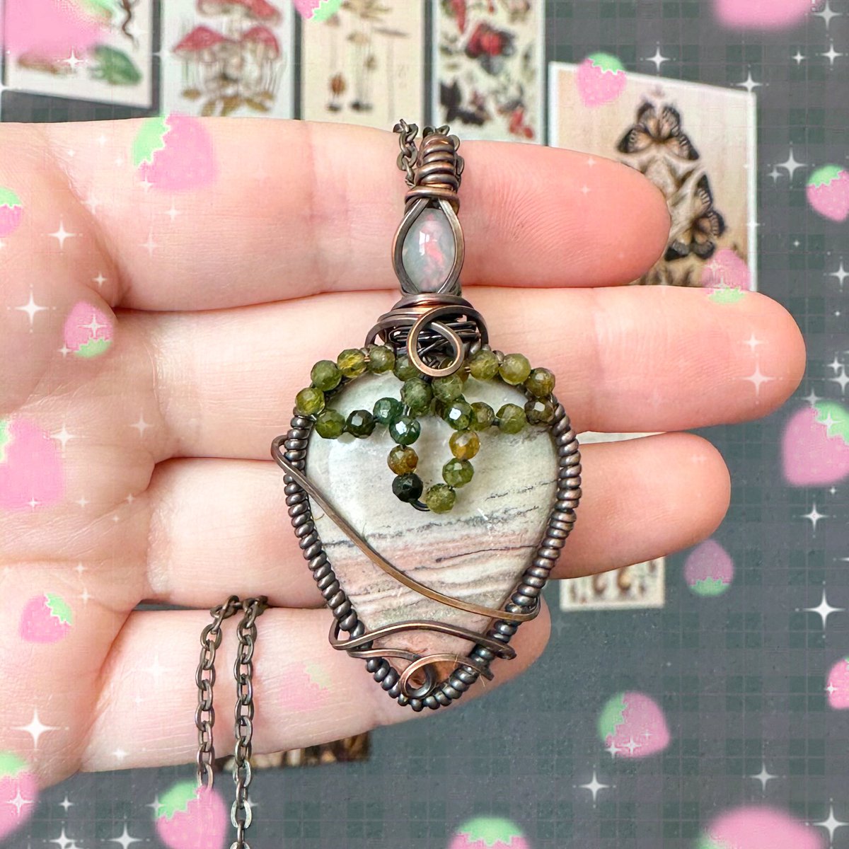 made another strawberry pendant 🍓💚