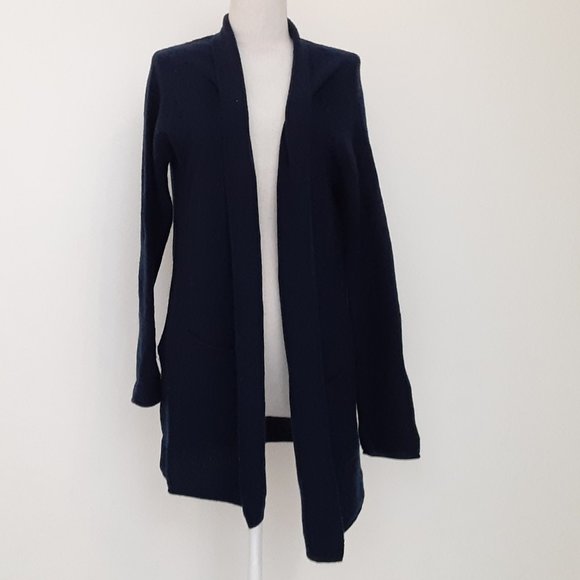 hesavedme317's tweet photo. So good I had to share! Check out all the items I'm loving on @Poshmarkapp #poshmark #fashion #style #shopmycloset #socialthreads #velvetbygrahamspencer #freepeople: https://t.co/AjJsZmQWZ5 https://t.co/6312A8crXa