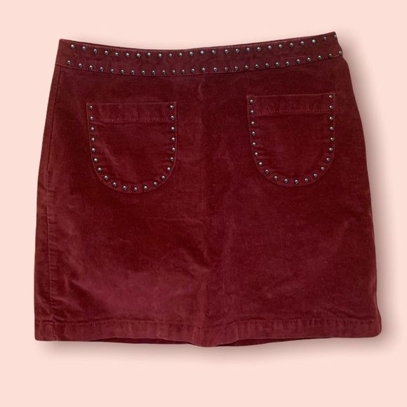 Elizabe28958405's tweet photo. So good I had to share! Check out all the items I'm loving on @Poshmarkapp #poshmark #fashion #style #shopmycloset #frontierclassics #mossimosupplyco #vintage: https://t.co/zURiByNFHk https://t.co/TQfZPyDzi1
