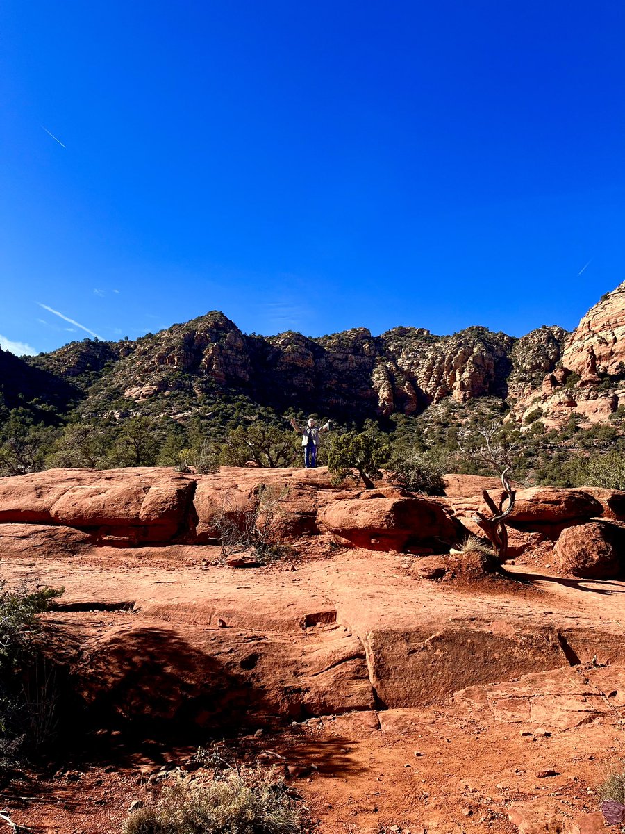 ChelseaMacDPT's tweet photo. Walks with dad went rogue in Arizona! He did such a great job! β€οΈ#PhysicalTherapy #CardiacRehab #VitalsAreVital #IntensityMatters https://t.co/h7lhTuFrmx